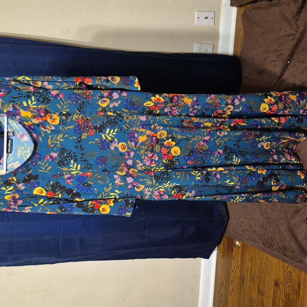 Nina Leonard green floral dress